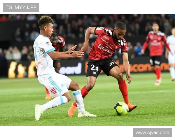 尼斯对阵圣旺红星的精彩较量即将上演，谁能在赛场上笑到最后