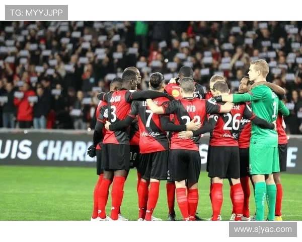 曼特宁独立与博卡的对决分析与战术探讨 曼特宁独立与博卡的对决分析与战术探讨