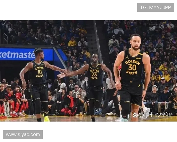 湖人勇士对决1226精彩回顾与赛季前景分析 湖人勇士对决1226精彩回顾与赛季前景分析