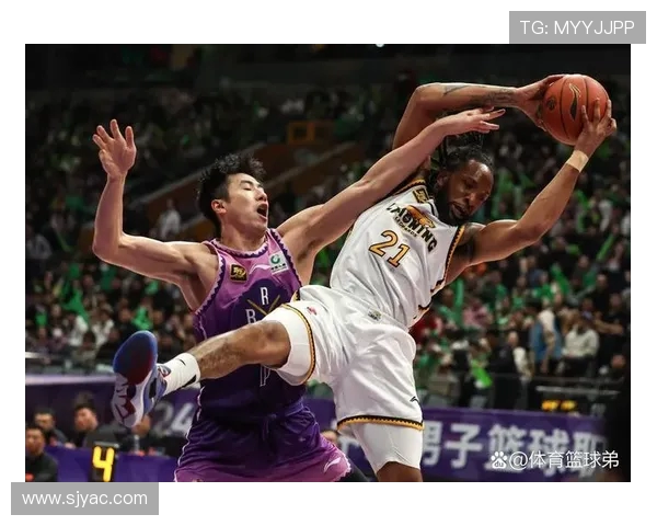 邹雨宸的篮球之路:从青涩少年到职业球员的成长历程与奋斗故事