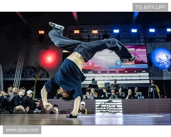 南京街舞队荣登全国灵活性排行榜第六名展现青春活力与实力 南京街舞队荣登全国灵活性排行榜第六名展现青春活力与实力